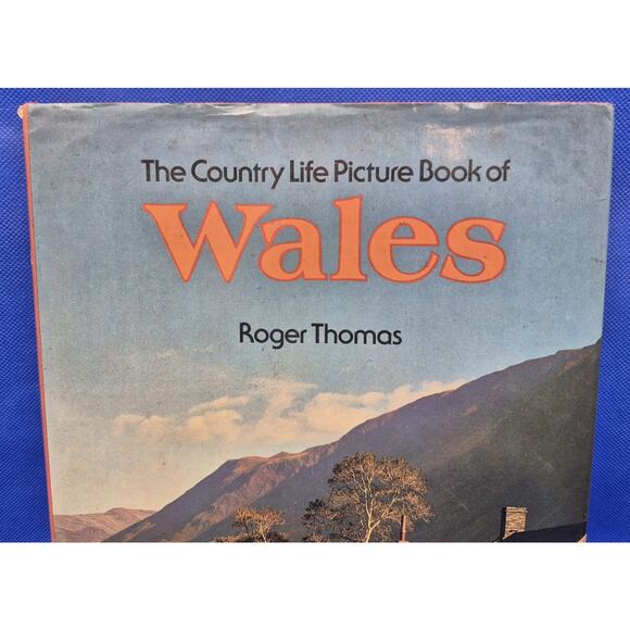 1981 Country Life Picture Book of Wales by Roger Thomas Hardcover Dust Jacket - Picture 2 of 6